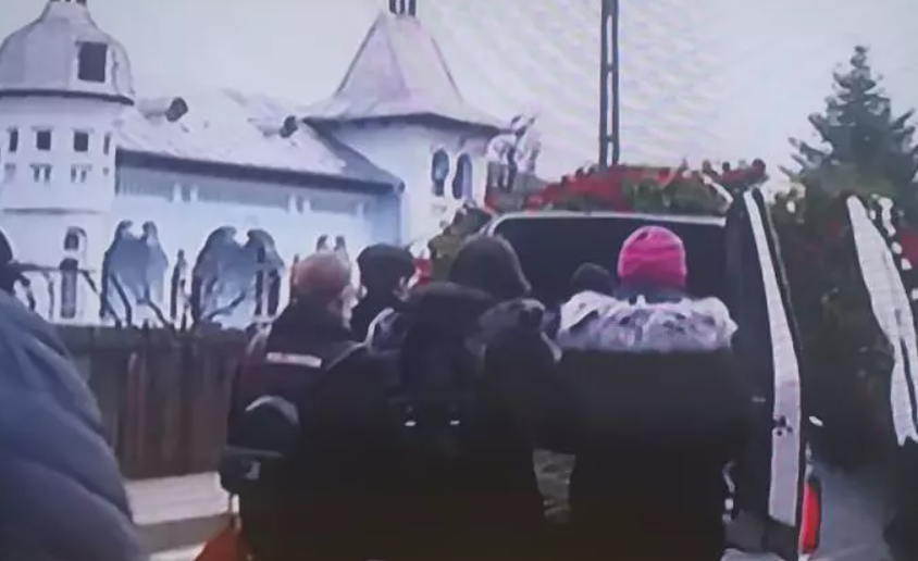 Victor Socaciu a fost condus azi pe ultimul drum. Familia și foști colegi de breaslă i-au adus un ultim omagiu