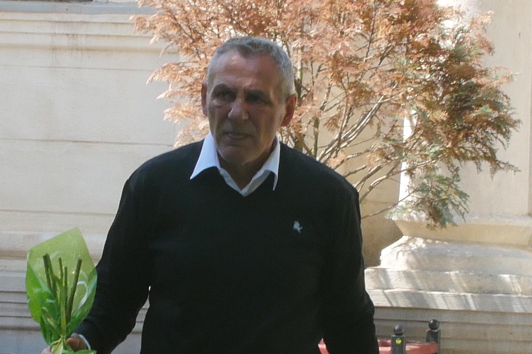Vedetele din România își iau adio azi de la Alex Faur, cel mai excentric tânăr milionar