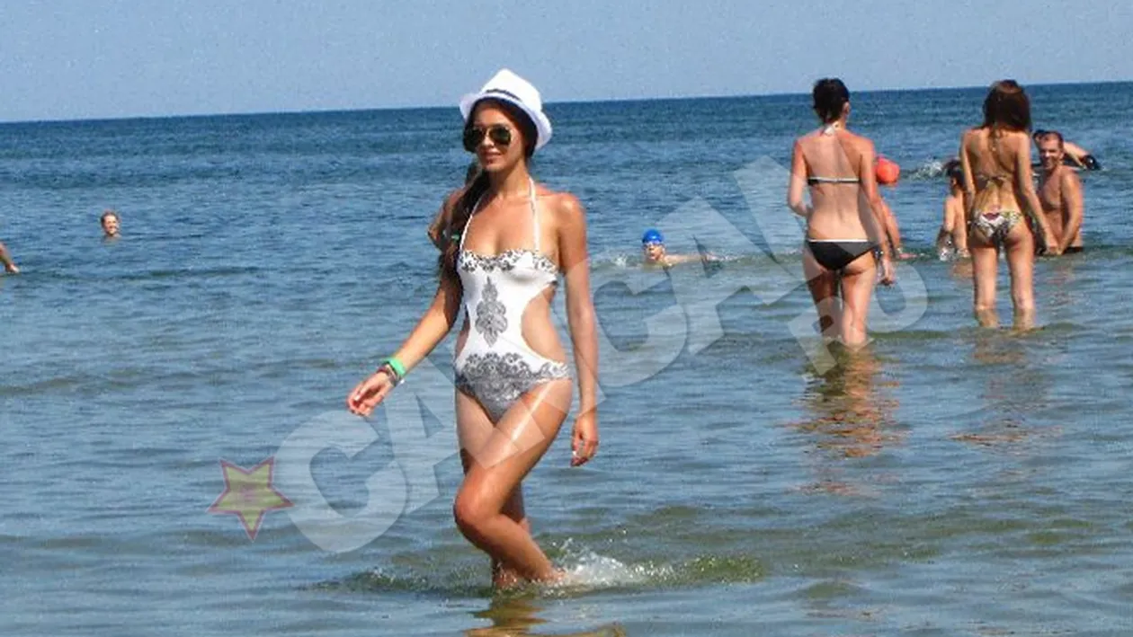 Raluca Potecaru si-a gasit admirator pe litoral