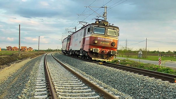Ce au descoperit polițiștii în rucsacul tânărului român călcat de tren în Italia