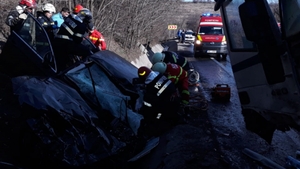 Accident înfiorător în Pitești! Doi elevi de clasa a XII-a, iubiți, și mama unuia dintre ei, au fost striviți de un TIR!