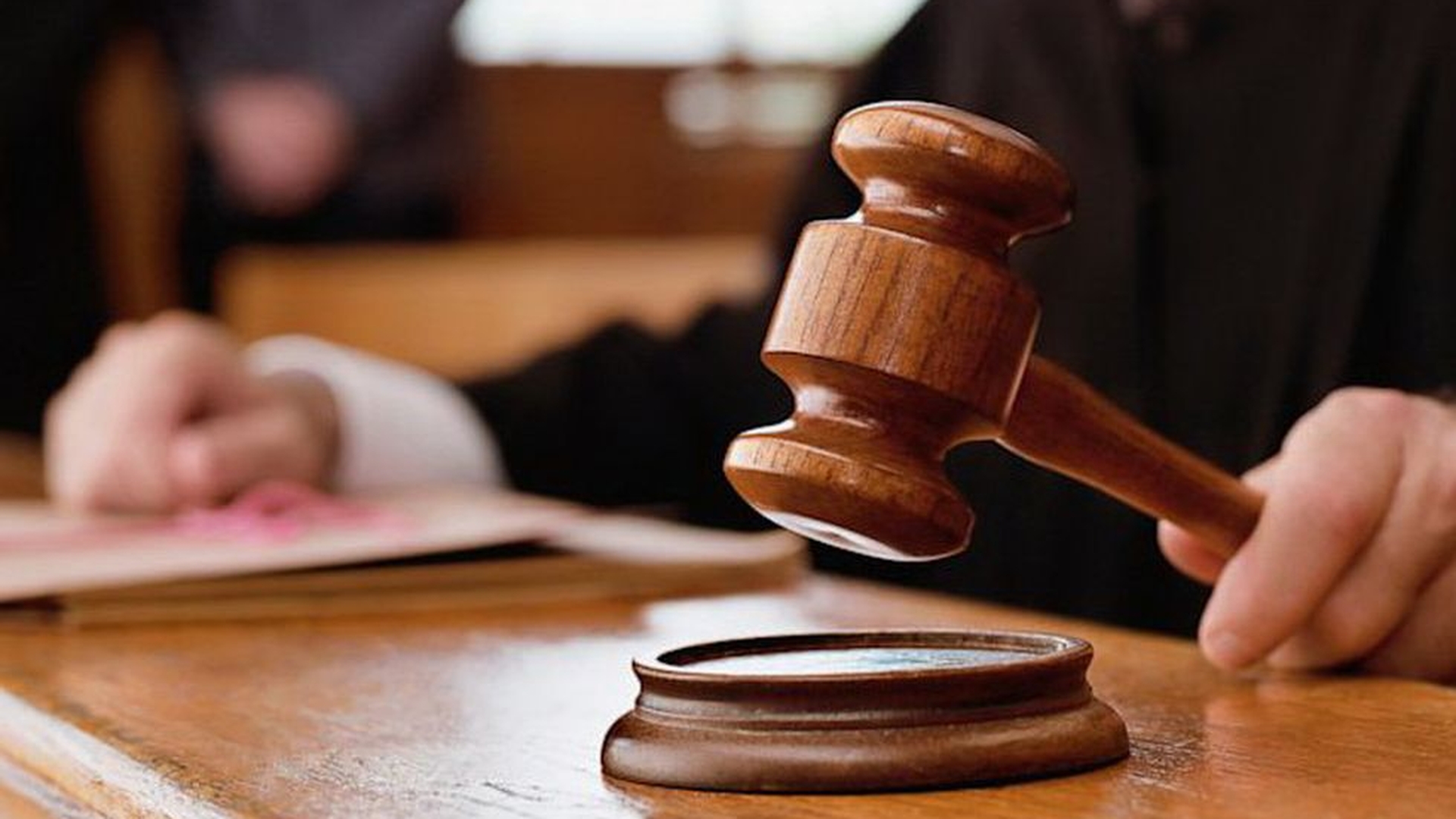 Anchetă epidemiologică la Tribunalul Sibiu. Un judecător a fost confirmat pozitiv cu COVID-19