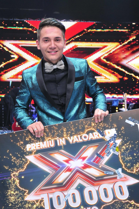 Florin Răduţă și bunica lui au contractat virusul SARS-CoV-2. Câștigătorul “X Factor”, chinuit de dureri teribile: “Zici că îmi bagă cineva ace pe nas”