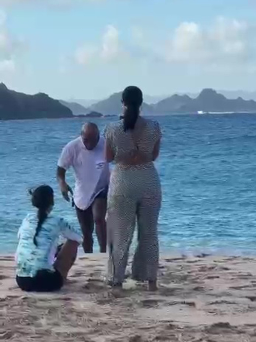 Mike Tyson, așteptat de soție pe mal (Foto: CANCAN.RO)