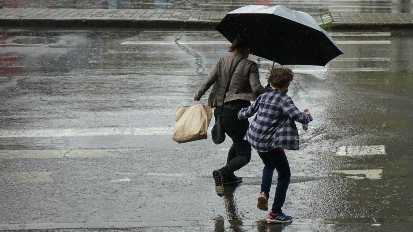 Prognoza meteo azi, 10 martie 2026. Ploile își fac apariția în est, dar sudul se încălzește