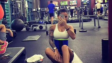 Roxana Vancea, goală în aşternuturi! Imaginea care a creat isterie în rândul fanilor!