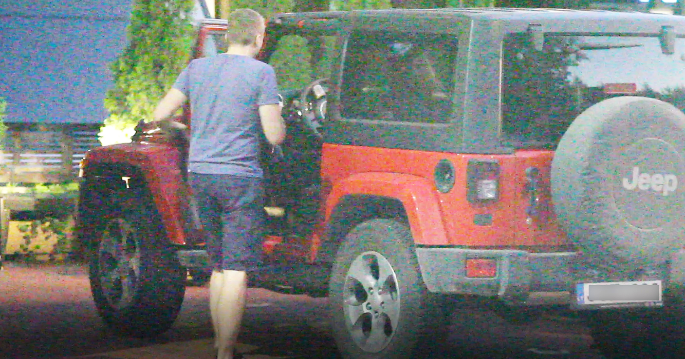 Cesnavicius se urcă la volanul Jeep-ului său