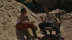 VIDEO Nici pe santier nu mai e ce a fost! Uite cum vorbesc doi muncitori emancipati!