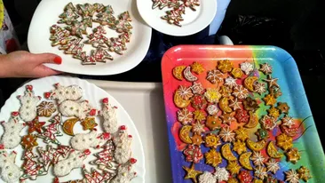 CRBL si-a ajutat sotia la pregatiri! Vezi ce prajiturele ca la carte a facut de Craciun!