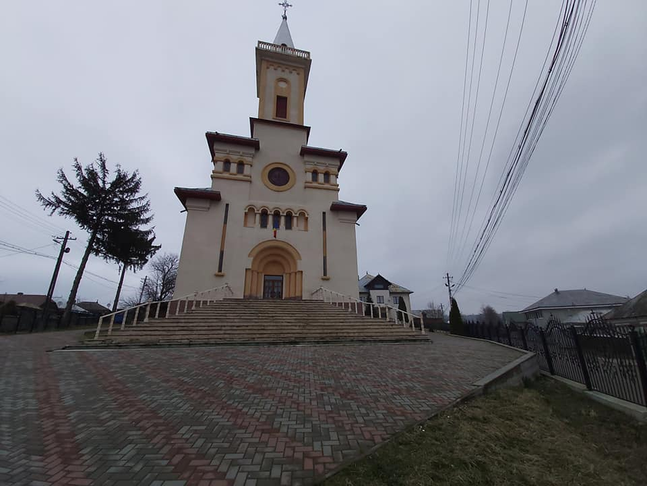 Biserica din Pustiana va rămâne goală în acest an