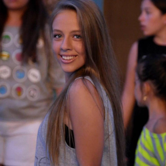 Ce s-a ales de Jennifer Dumitrașcu, fetița inocentă din serialul Îngerașii de la Pro TV, la 11 ani de la terminarea filmărilor