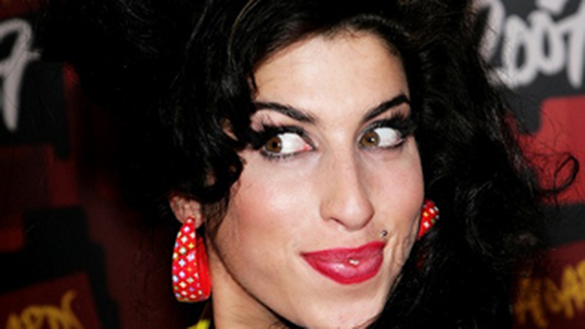 Concluziile decesului! Amy Winehouse a baut pana a murit! Avea alcoolemia de 4 ori peste limita normala!