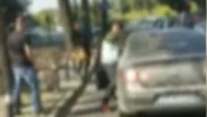 Bătaie ca la K1 în centrul Bucureştiului! Atenţie, imagini şocante