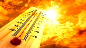 PROGNOZA METEO pentru URMĂTOARELE ZILE. Vremea va fi în continuare frumoasă şi călduroasă, 34 de grade în termometre