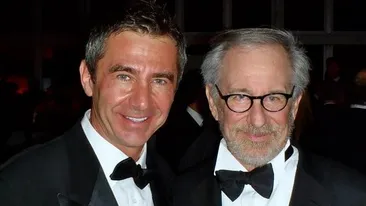 Povestea fabuloasa a doctorului Alexander Radu. A plecat din Romania la 28 de ani, acum face istorie in Los Angeles!