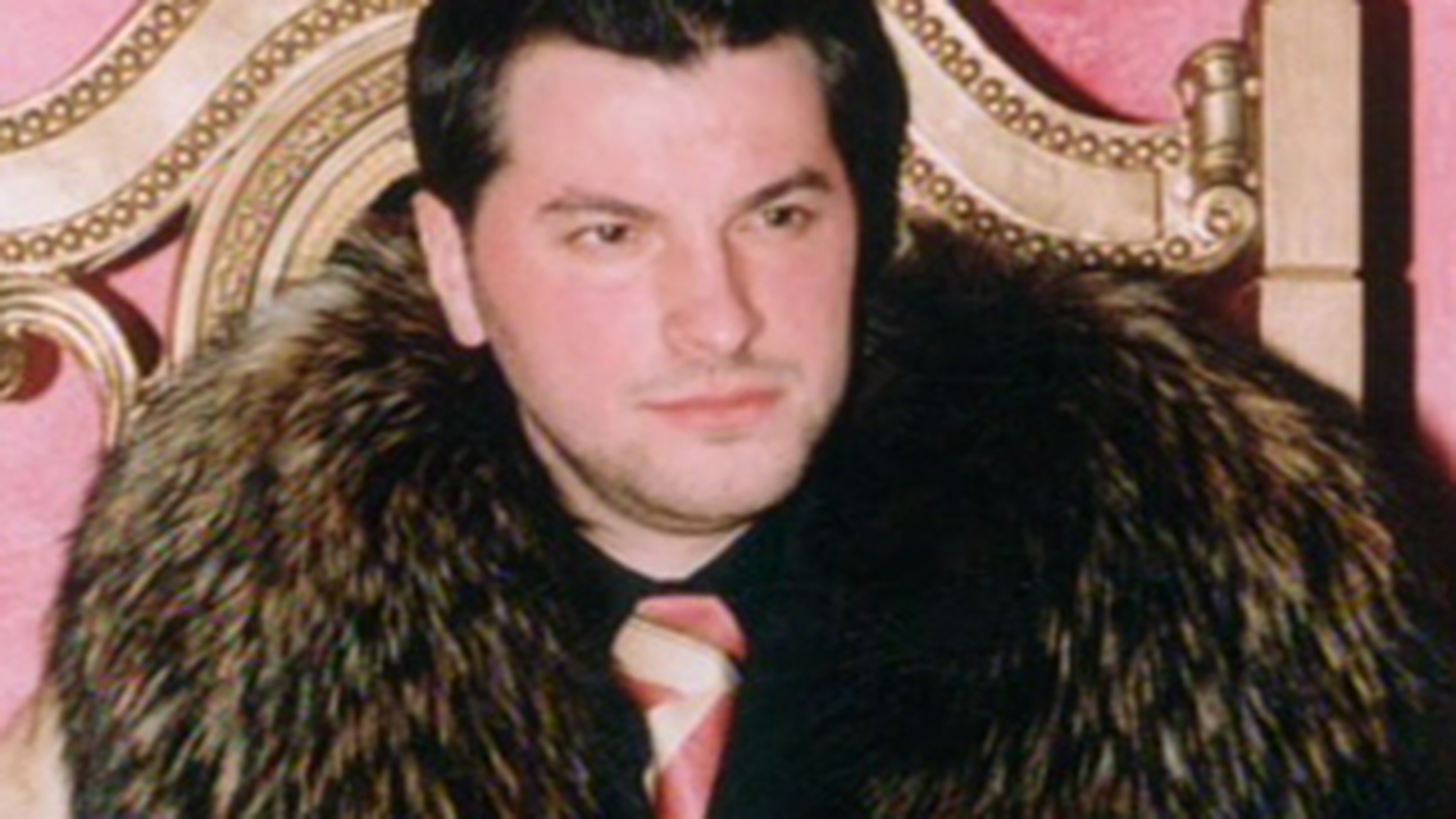 Fizz a murit de invidie! Bogdan Croitoru s-a reinventat ca "Bob Taylor"! "Am deja peste 100 de milioane de vizualizari pe YouTube"