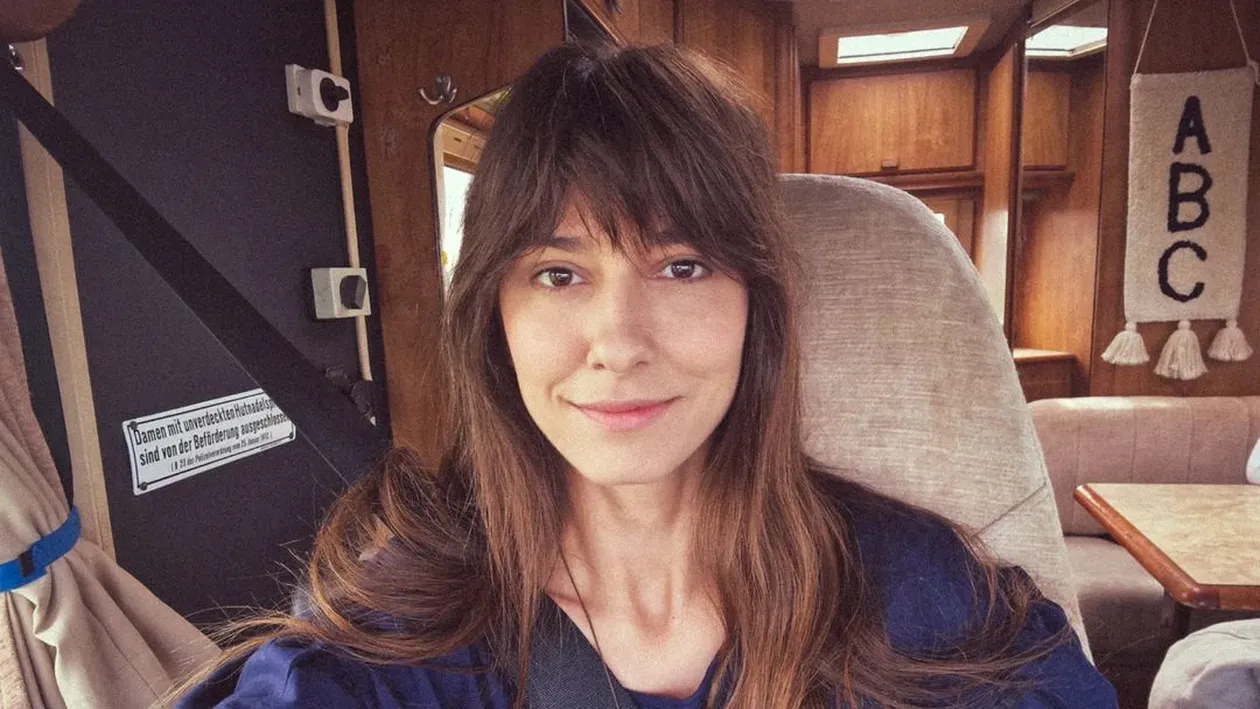 Lacrimi și suferință pentru Dana Rogoz. „Abramburica” nu a putut trece ușor peste plecarea fiicei sale la grădiniță