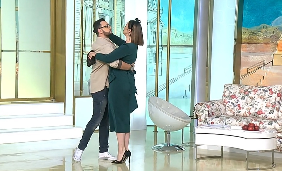 EXCLUSIV | Andreea Marin și Iulia Albu au dat nas în nas în culise La Măruță. Reacția bulversantă a Zânei după ce a fost jignită de fosta soție a lui Mihai Albu