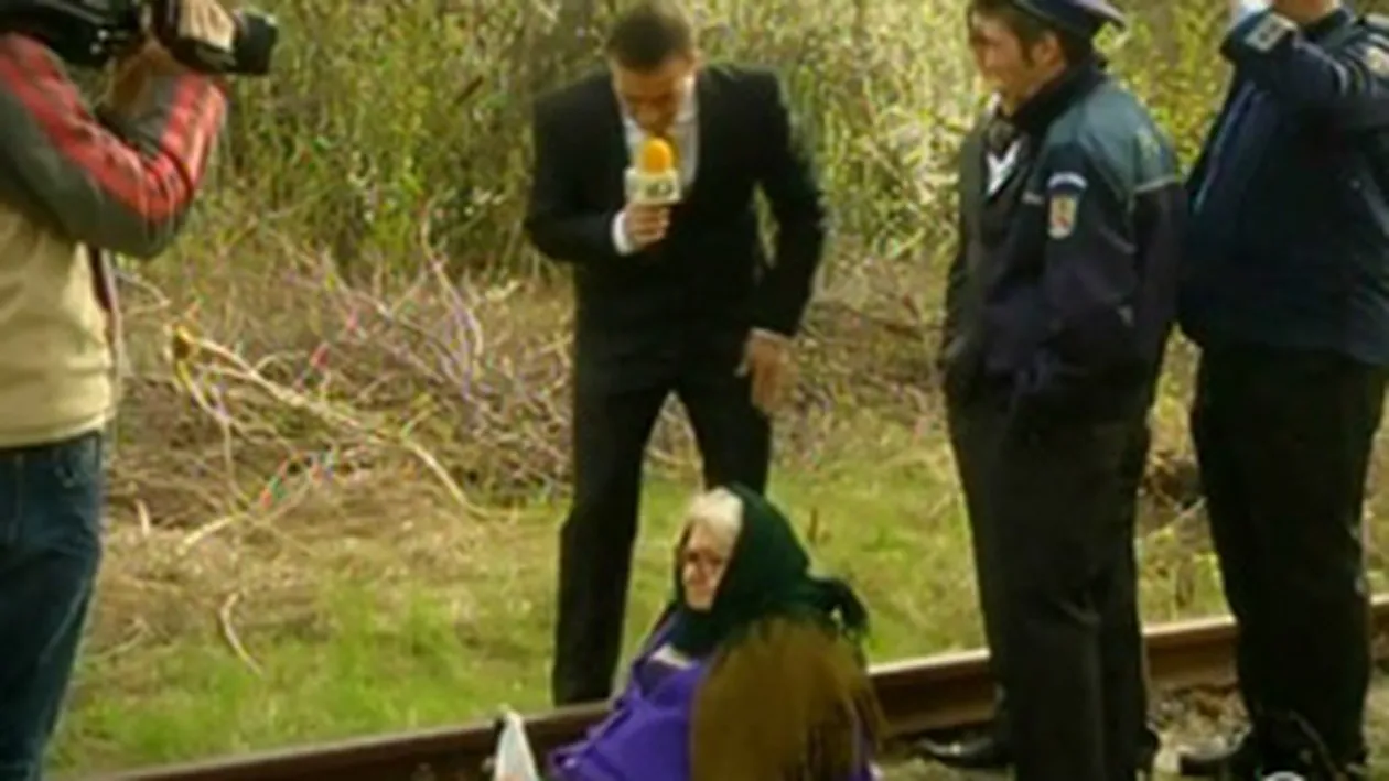 VIDEO O femeie a vrut sa se sinucida pentru Fuego! Uite cum a ajutat-o artistul pe batrana aflata la ananghie!