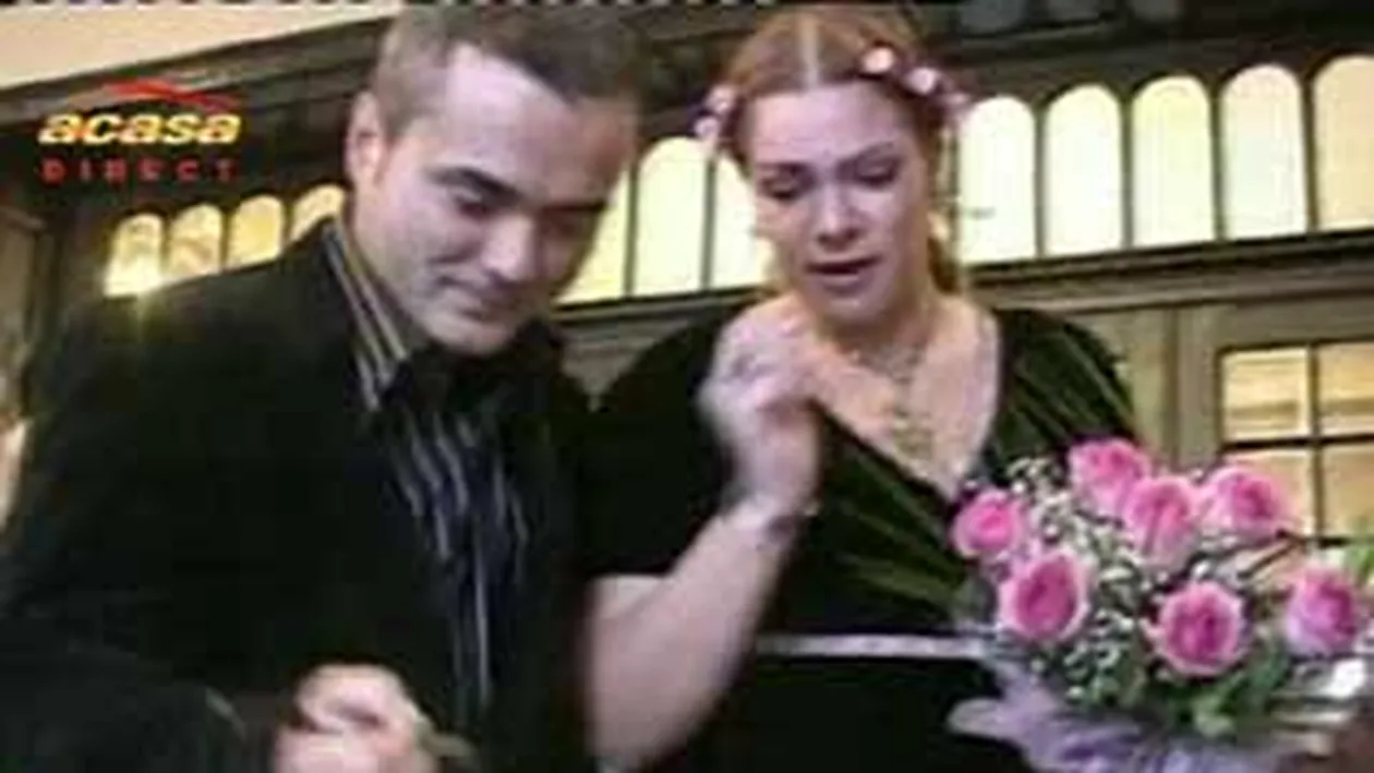 Tatal fetitei Marijuanei se ocupa de copil! Ii construieste o casa!