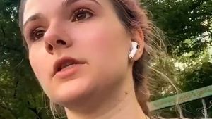 O tânăra a fost aproape de viol în timp ce alerga. Povestea a ajuns pe internet, iar comentariile sunt șocante: „Nu se iese așa din casă dacă nu vrei să te atingă nimeni”. FOTO&VIDEO