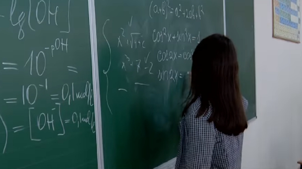 Până la 5.000 de lei pentru elevii care au dat Bac-ul în acest an. Proiectul a fost lansat