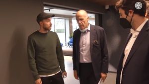 Prima apariție publică a lui Eriksen după ce a căzut pe teren la Euro 2020. Cum se simte celebrul fotbalist