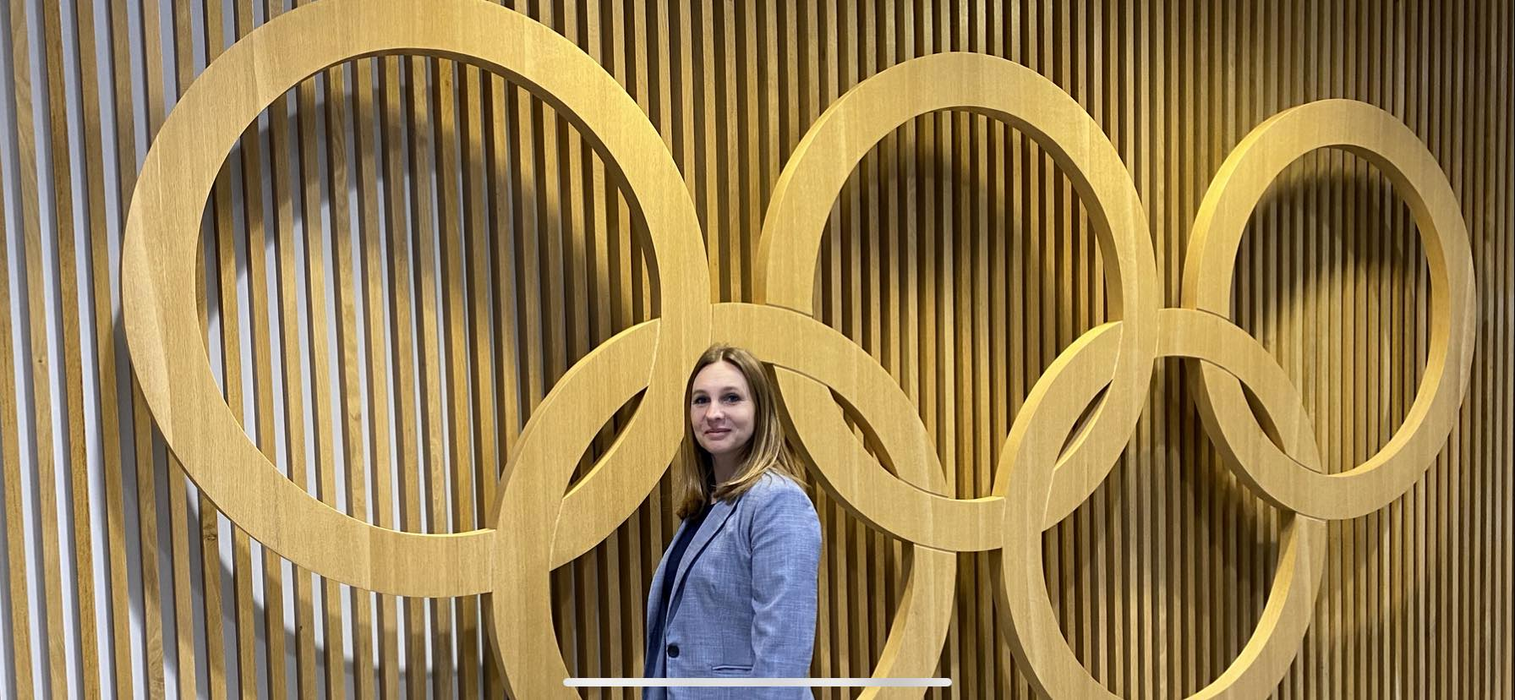 Îți mai aduci aminte de Simona Amânar, gimnasta care făcea furori în anii ’90? Abia o recunoști acum