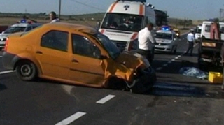 Un om de afaceri din Vaslui a murit intr-un mod stupid, prins intre doua masini