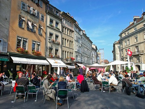 Una dintre cafenelele din Geneva in care s-a petrecut incidentul