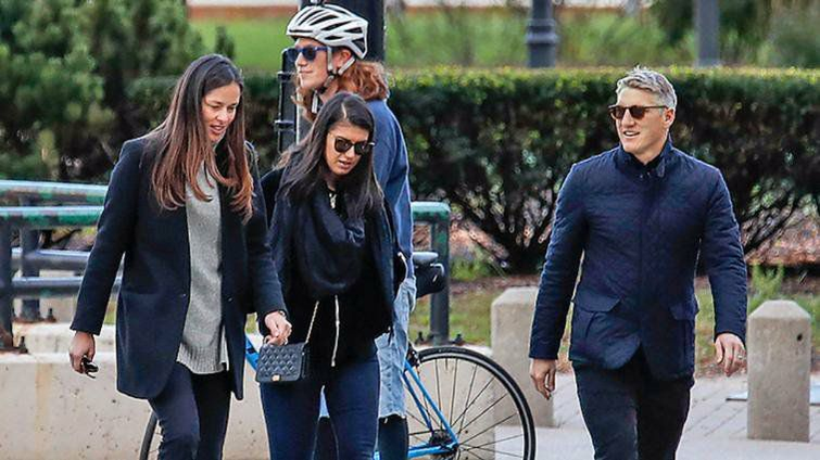 Bastien, alături de soţia lui, Ana, şi de Sorana Sursă foto: www.bild.de