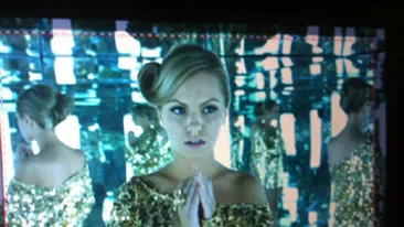 VIDEO Alexandra Stan filmeaza de zor la videoclipul piesei Million! Vezi cum straluceste la propriu artista