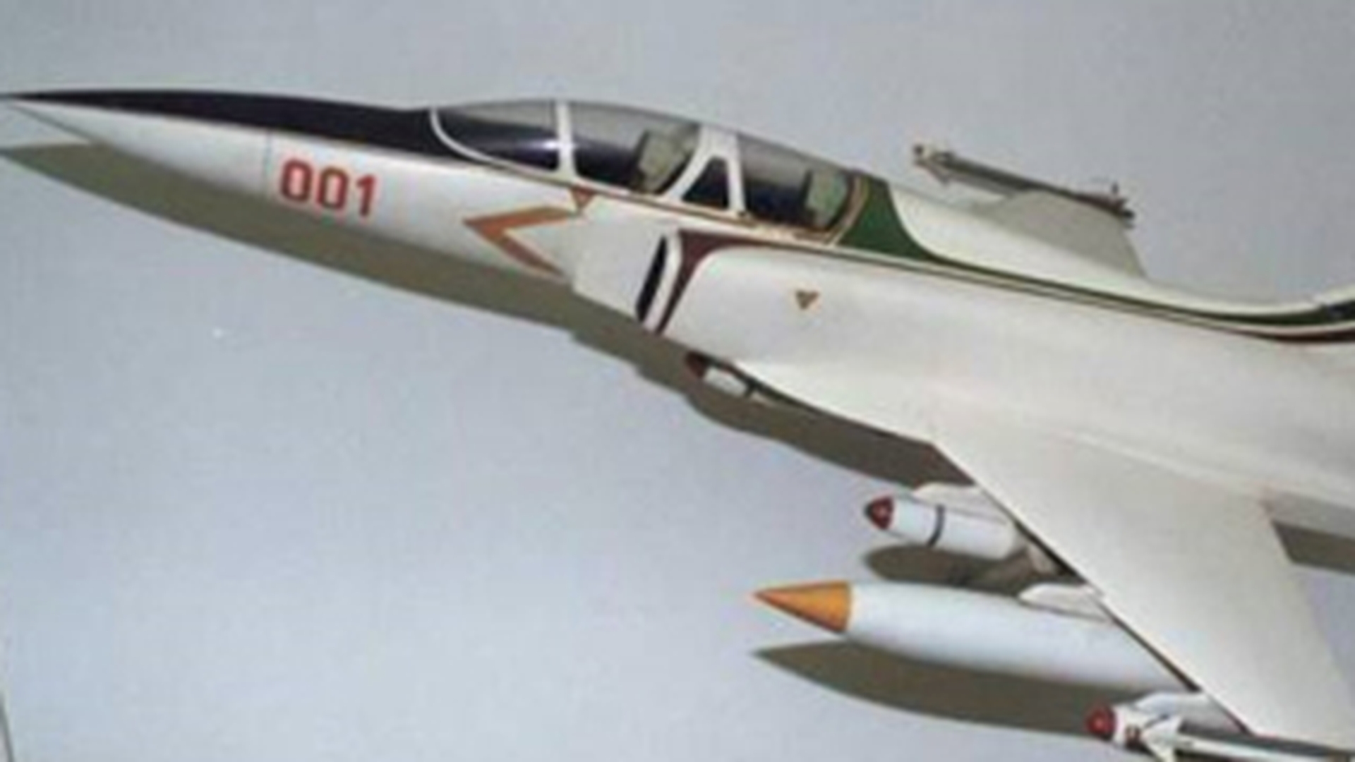I.A.R.-111 este primul avion supersonic romanesc