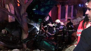 Accident grav în Dâmbovița! Două victime sunt încarcerate