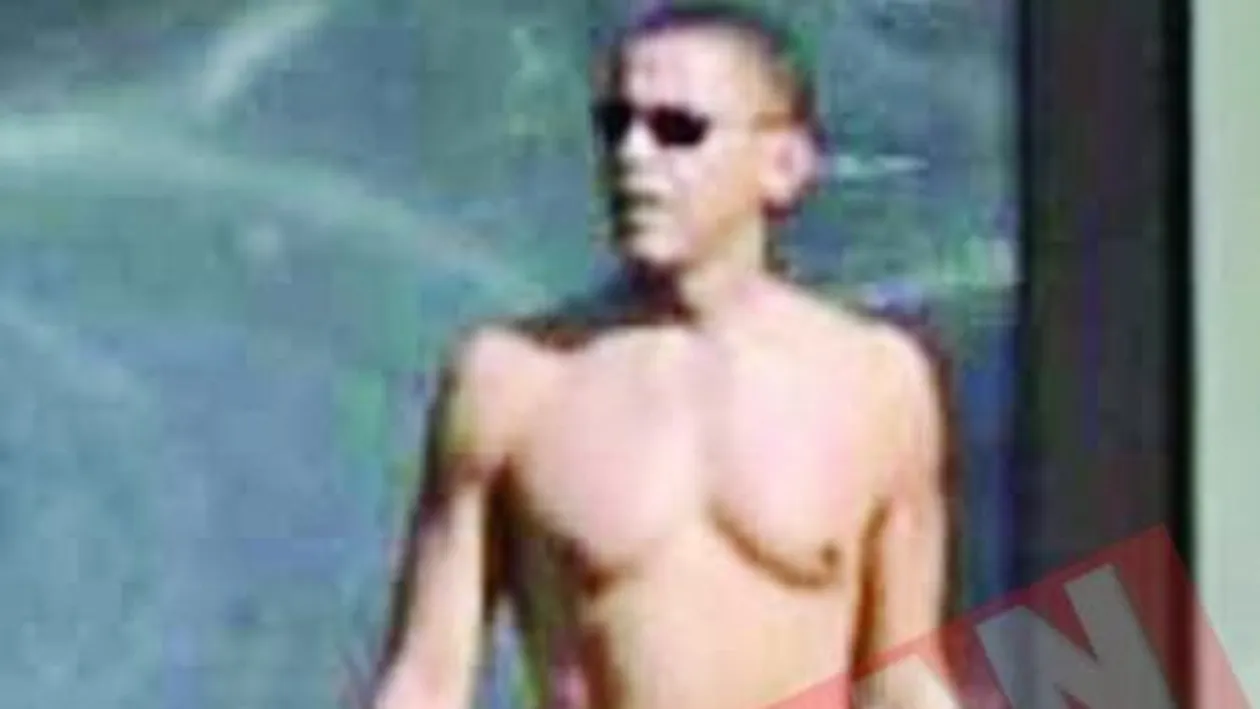 Obama isi arata muschii