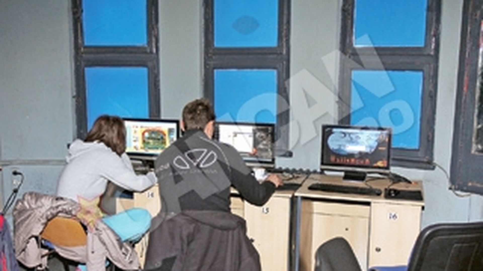 Sute de net-cafè-uri au disparut, rand pe rand, in ultimii ani! Salile de internet, in moarte clinica