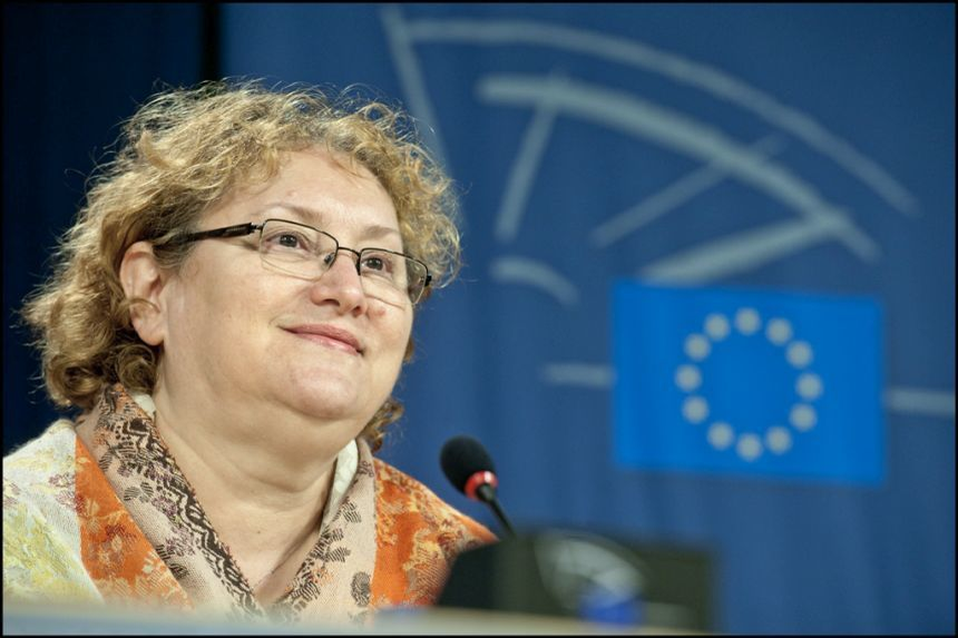 Cine este Renate Weber, noul Avocat al Poporului
