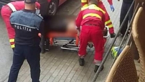 Tragedie în Arad! Un bărbat a fost înjunghiat, într-un pasaj pietonal, duminică seara