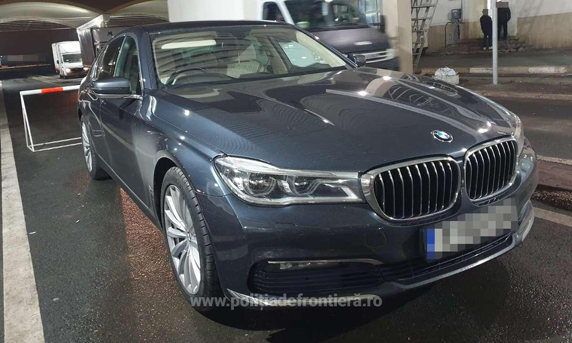 A vrut să scoată din țară un BMW Seria 7, dar a rămas fără mașină. Ce au descoperit polițiștii de frontieră de la vama Giurgiu