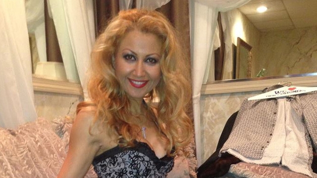 Somnoroasă sau doar supărată că a fost alungată din casa lui Nick Rădoi? Anamaria Ferentz şi-a pierdut zâmbetul de pe buze