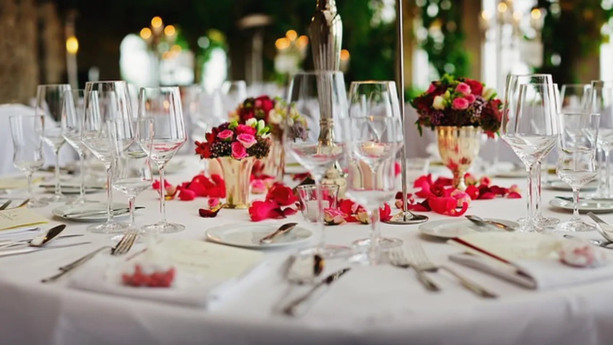 Cati bani se dau la nunta in 2018. Ce suma trebuie sa scoti din buzunar daca mergi singur sau in cuplu