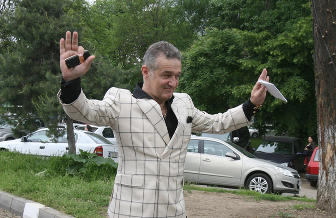 Gigi Becali, distrus în direct! „Demobilizezi tot! Te duci acolo ca mielul la tăiere” Cine îl atacă pe miliardar