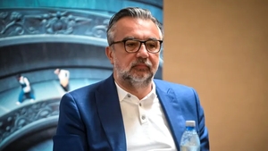 Reacția ministrului Culturii, Lucian Romașcanu (PSD), după ce USR a criticat standul de carte al României de la Frankfurt: „Niște rătăciți în viață și în politică au publicat o poză cu spatele standului și au răscolit internetul cu ea”