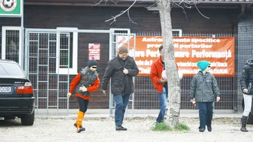 Nu rateaza niciun meci de fotbal al fiului sau. Copii lui George Mihaita nu-i calca pe urme: toti vor sa se faca sportivi!