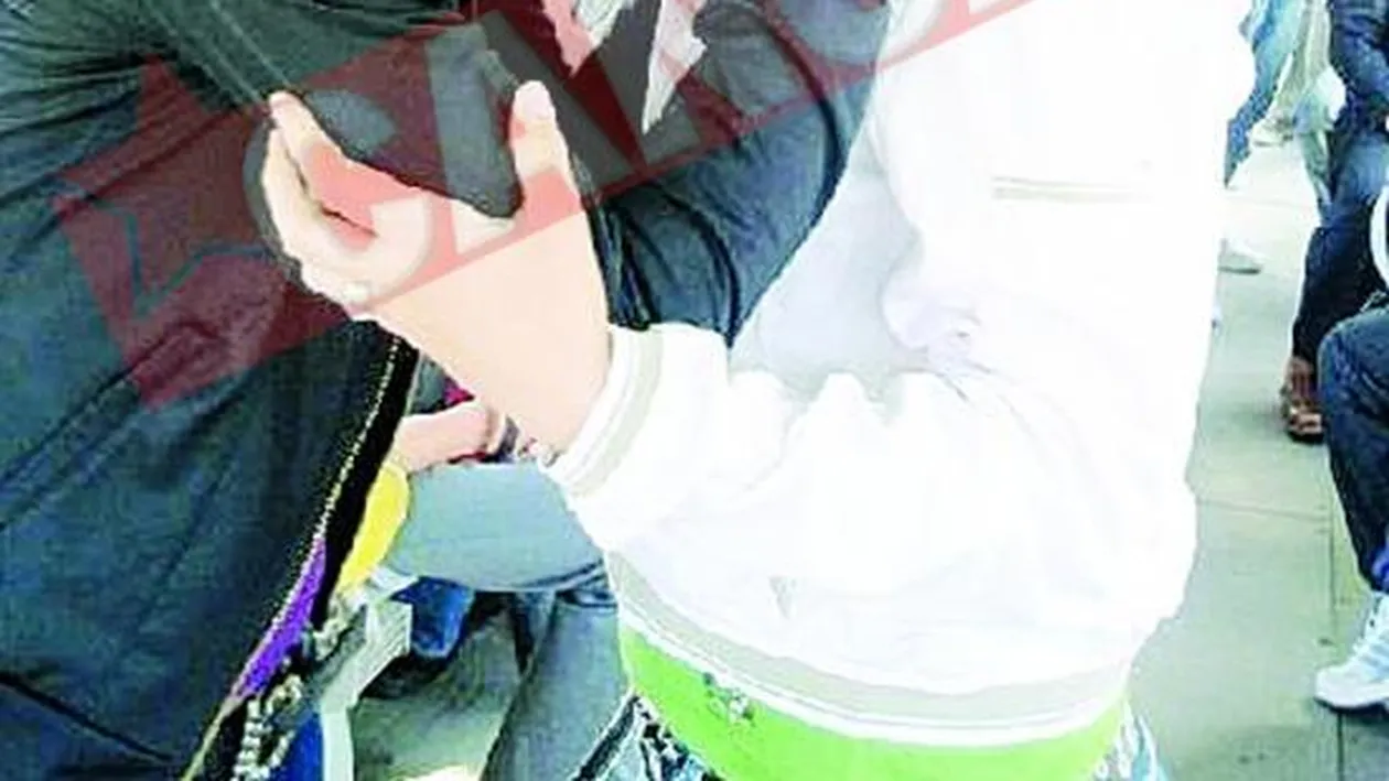 Show lesbi la ora de istorie