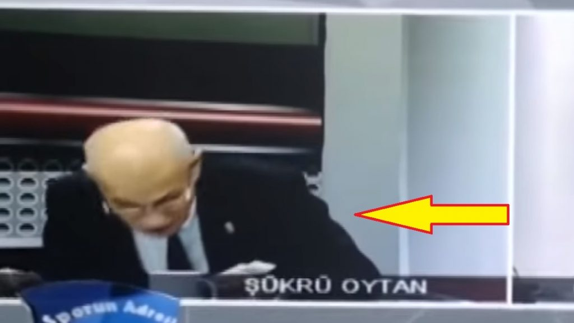 Sukru Oytan a făcut infarct în direct, la TV. În urmă cu 10 zile, prezentatorului i-a fost montat un stimulator cardiac