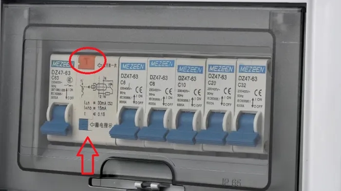 Ce se întâmplă dacă apeși acest buton de pe tabloul electric. Un expert susține că trebuie să o faci lunar