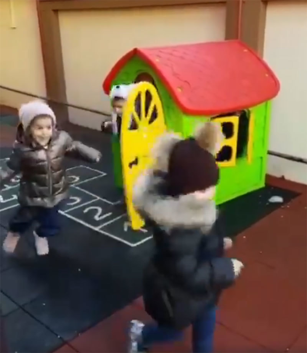 Pepe şi-a filmat fetiţele în timp ce… Cât de mari au crescut Rosa şi Maria! Imagini de colecţie