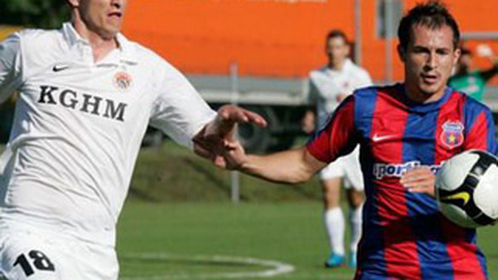 Universitatea Cluj – Steaua 1-2 Se vede mana lui Piturca