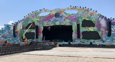Cel mai mare festival de muzică, făcut pe o plajă, din Europa a început! CANCAN.RO are imagini în exclusivitate de pe Plaja Modern